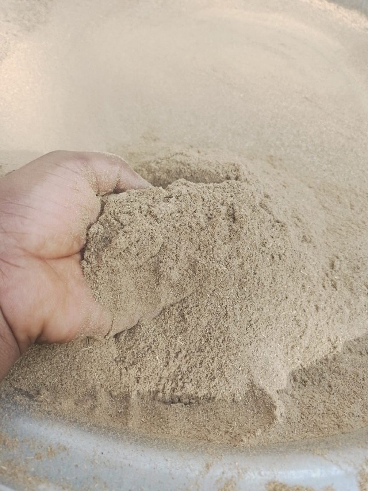 Raw chebe powder from Chad in bulk